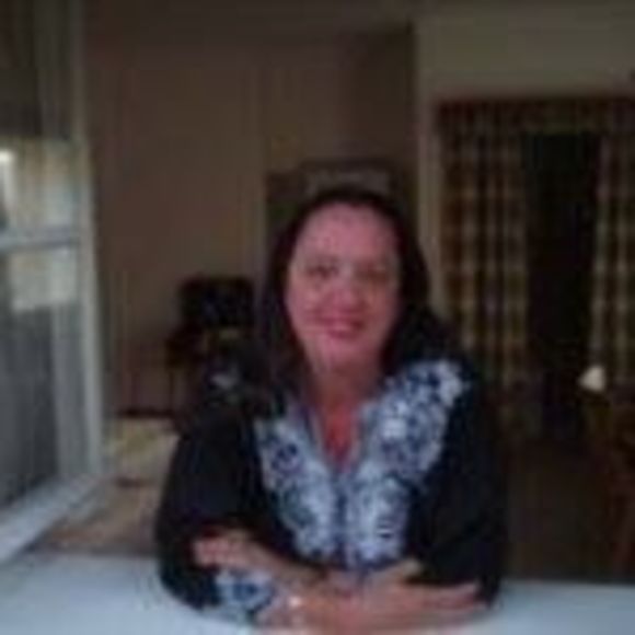 Meet your Posher, Julia - Picture 1 of 1